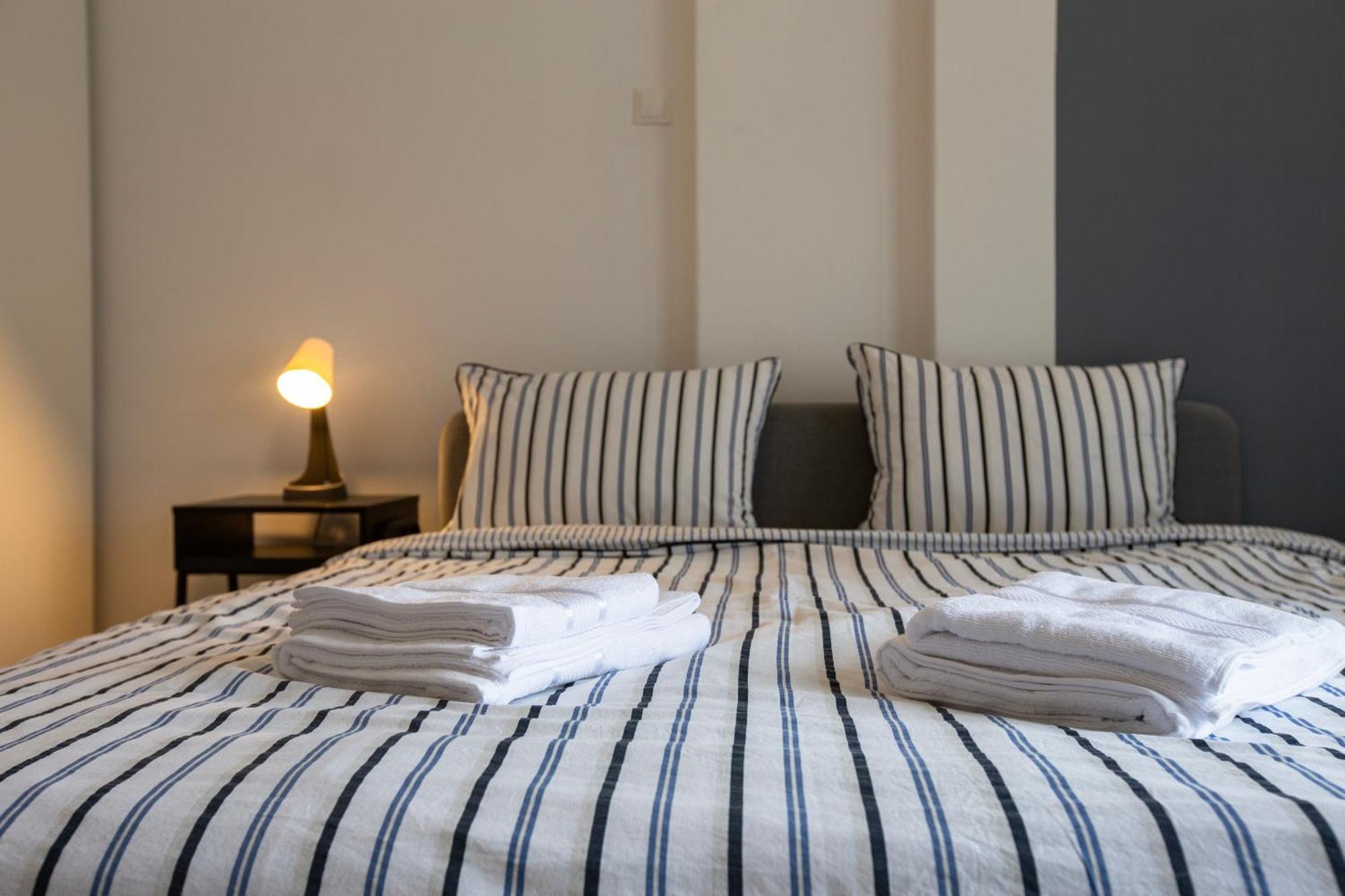 Ultracentral Hong Kong 3 Bdrm Apartment Bucharest Luaran gambar