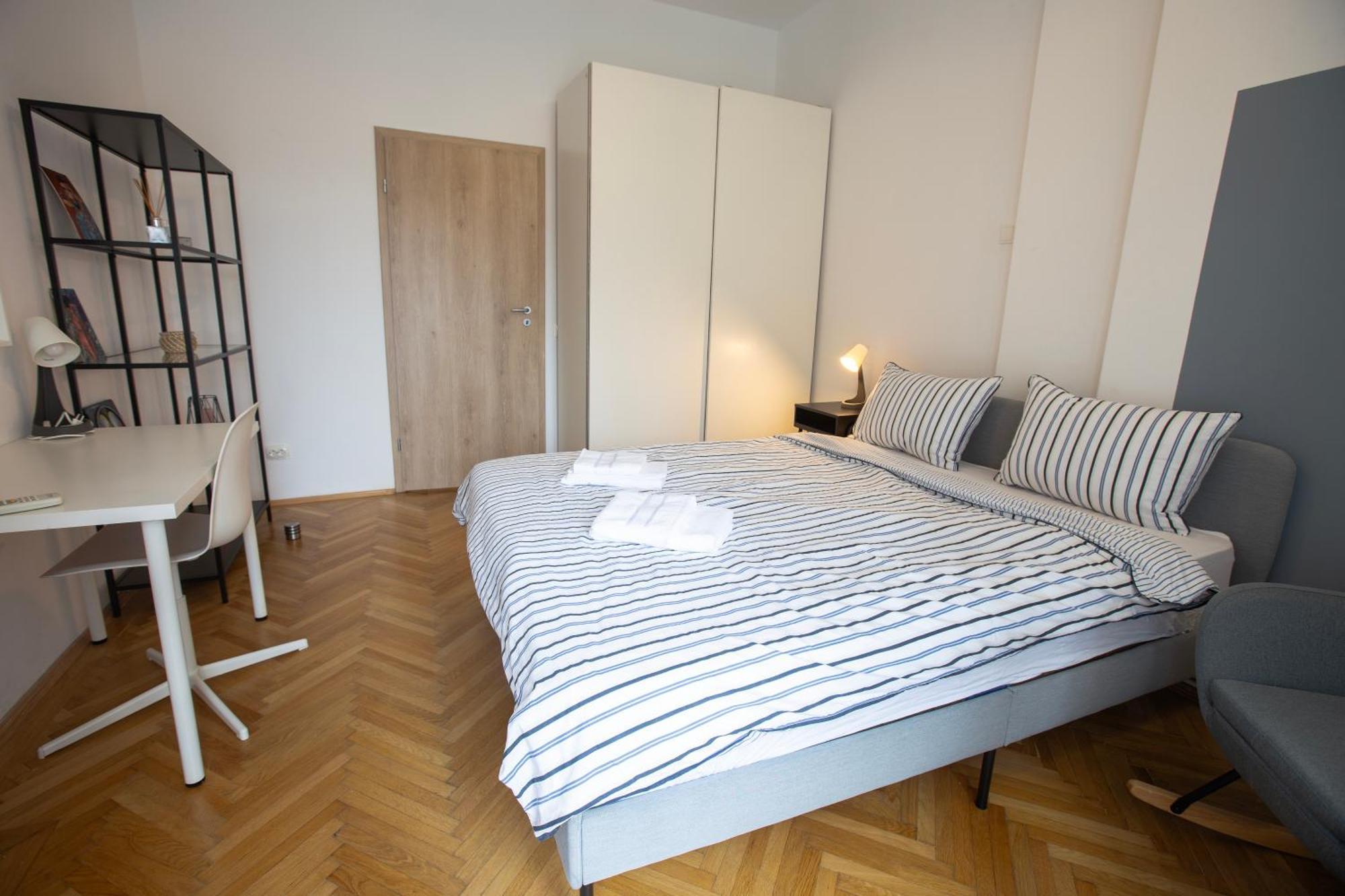 Ultracentral Hong Kong 3 Bdrm Apartment Bucharest Luaran gambar