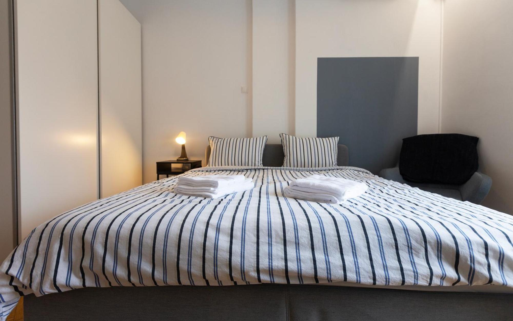 Ultracentral Hong Kong 3 Bdrm Apartment Bucharest Luaran gambar
