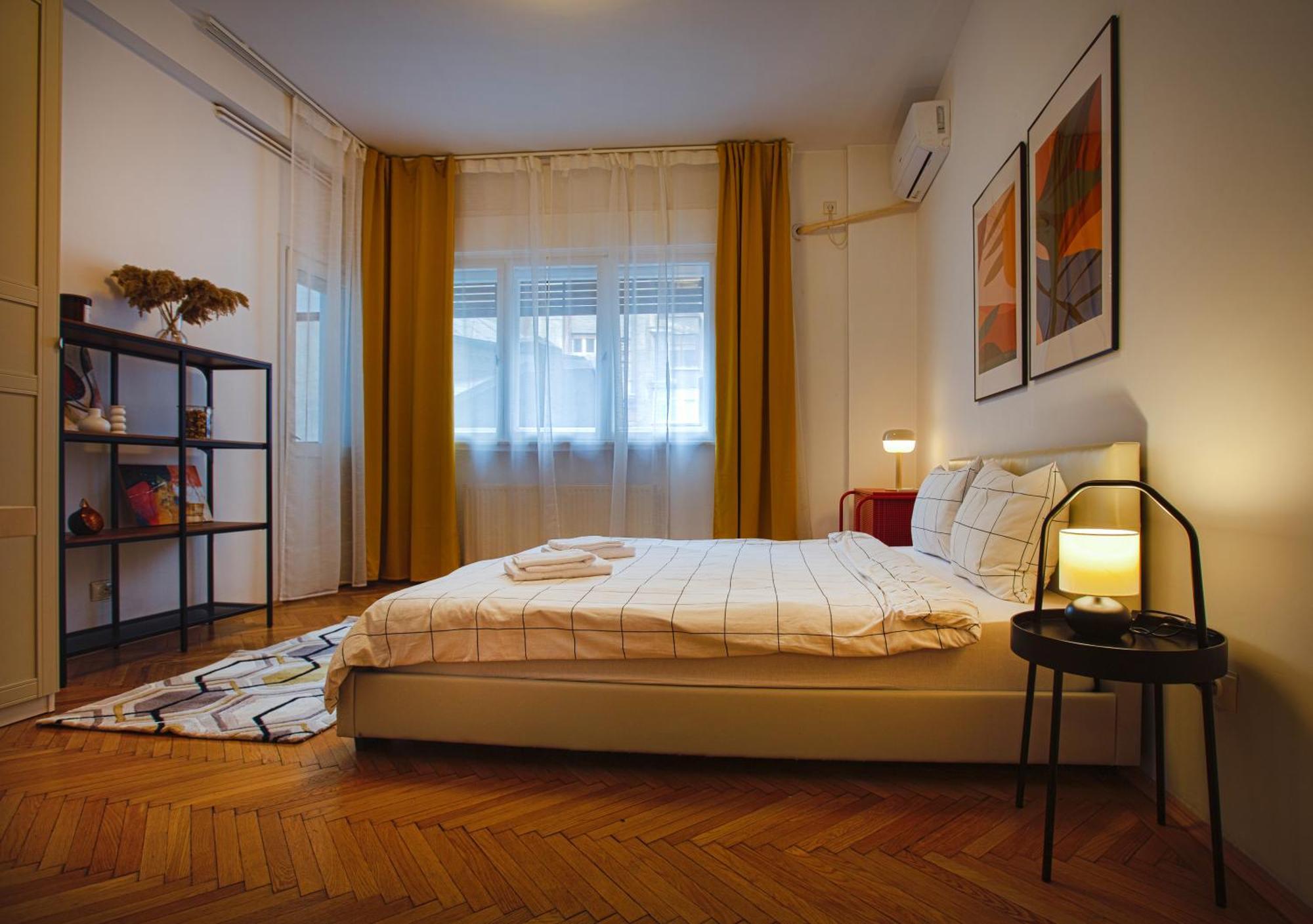 Ultracentral Hong Kong 3 Bdrm Apartment Bucharest Luaran gambar