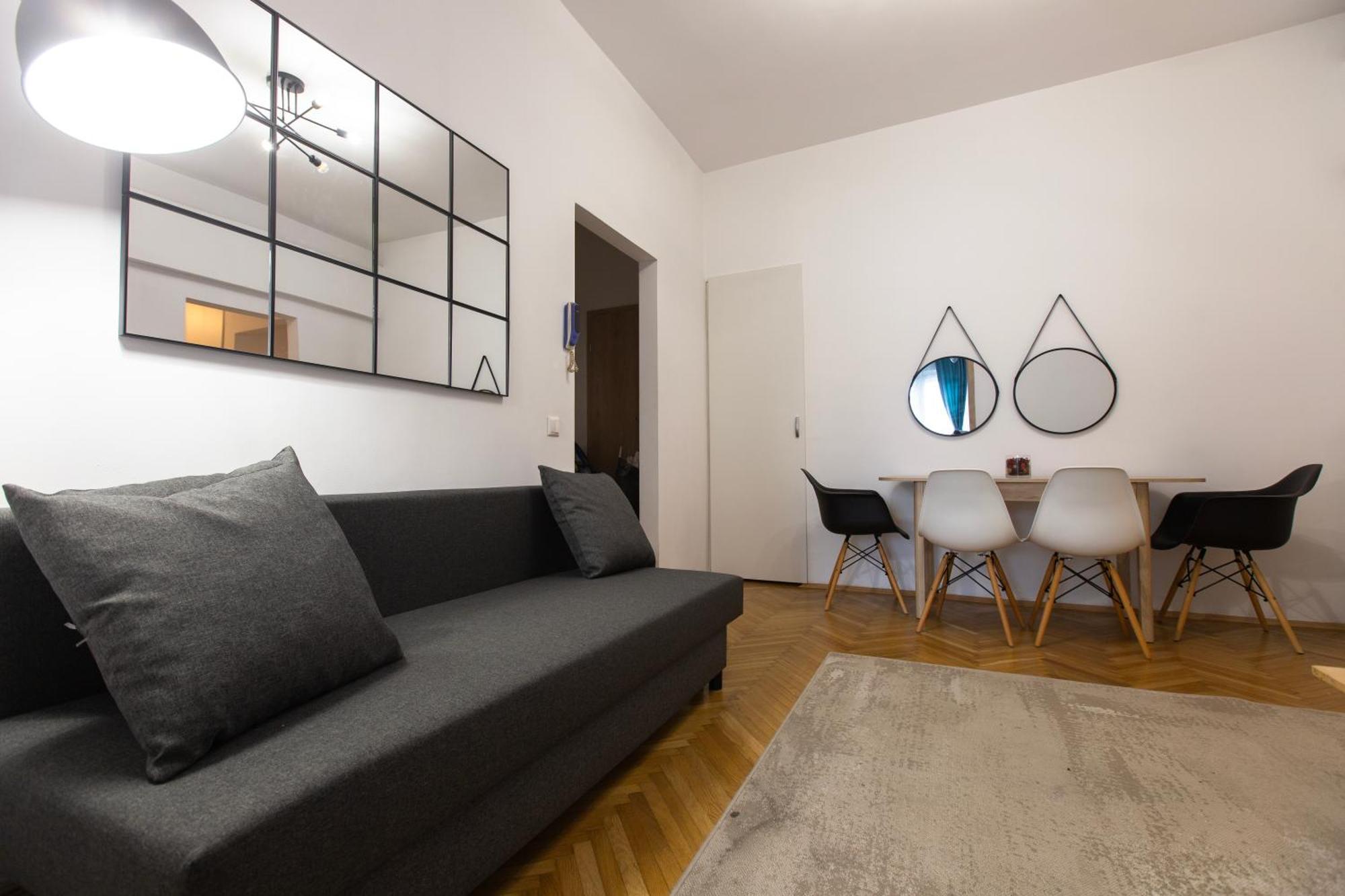 Ultracentral Hong Kong 3 Bdrm Apartment Bucharest Luaran gambar