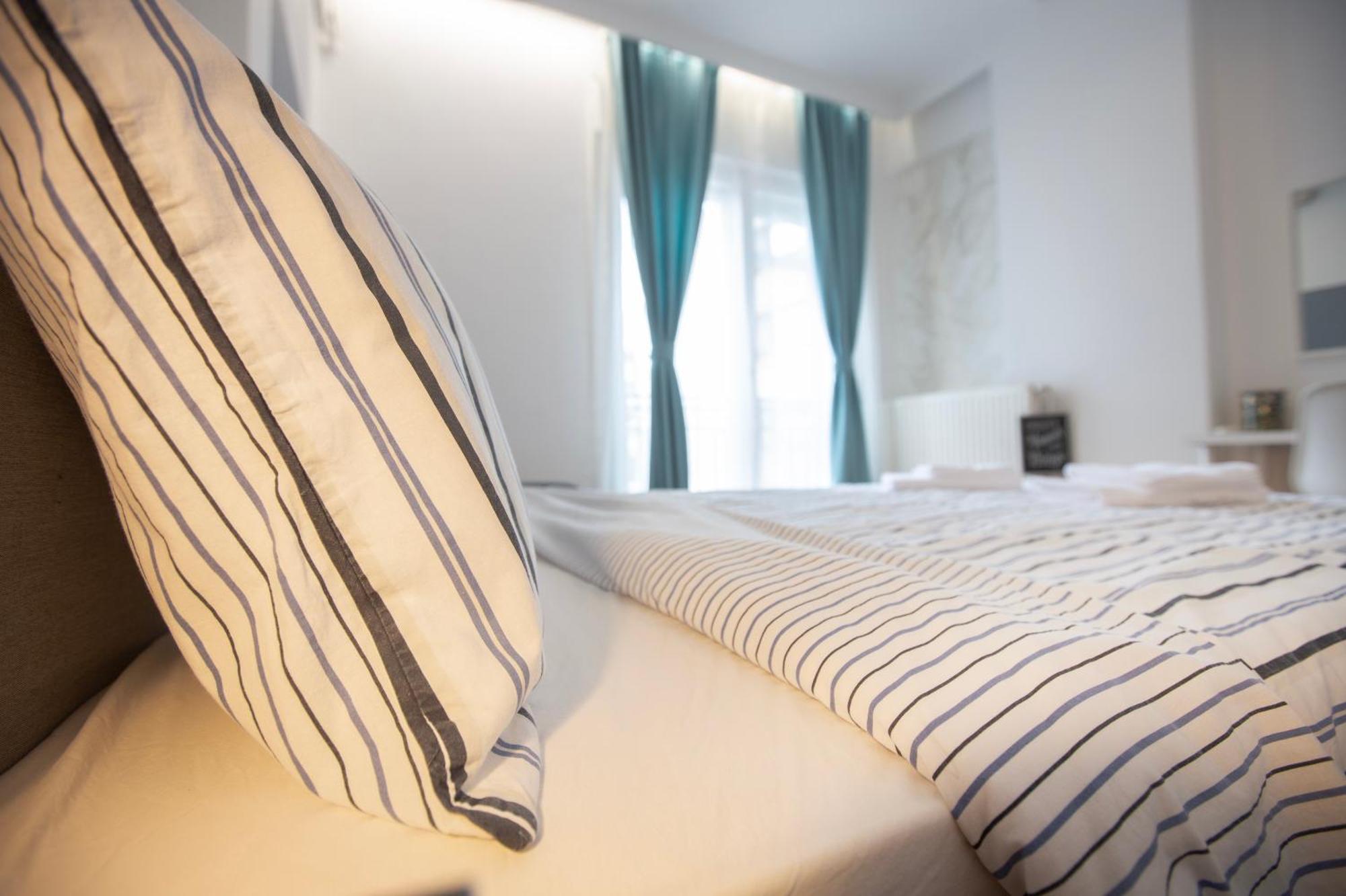 Ultracentral Hong Kong 3 Bdrm Apartment Bucharest Luaran gambar